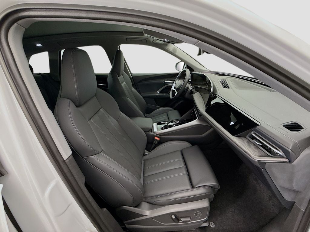 Thumbnail: 2025 Audi Q5 - 20