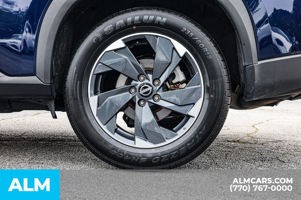 Used 2025 Blue Nissan SV image 17