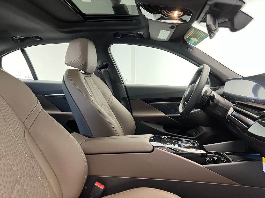 2024 BMW 5 Series 530i xDrive 7
