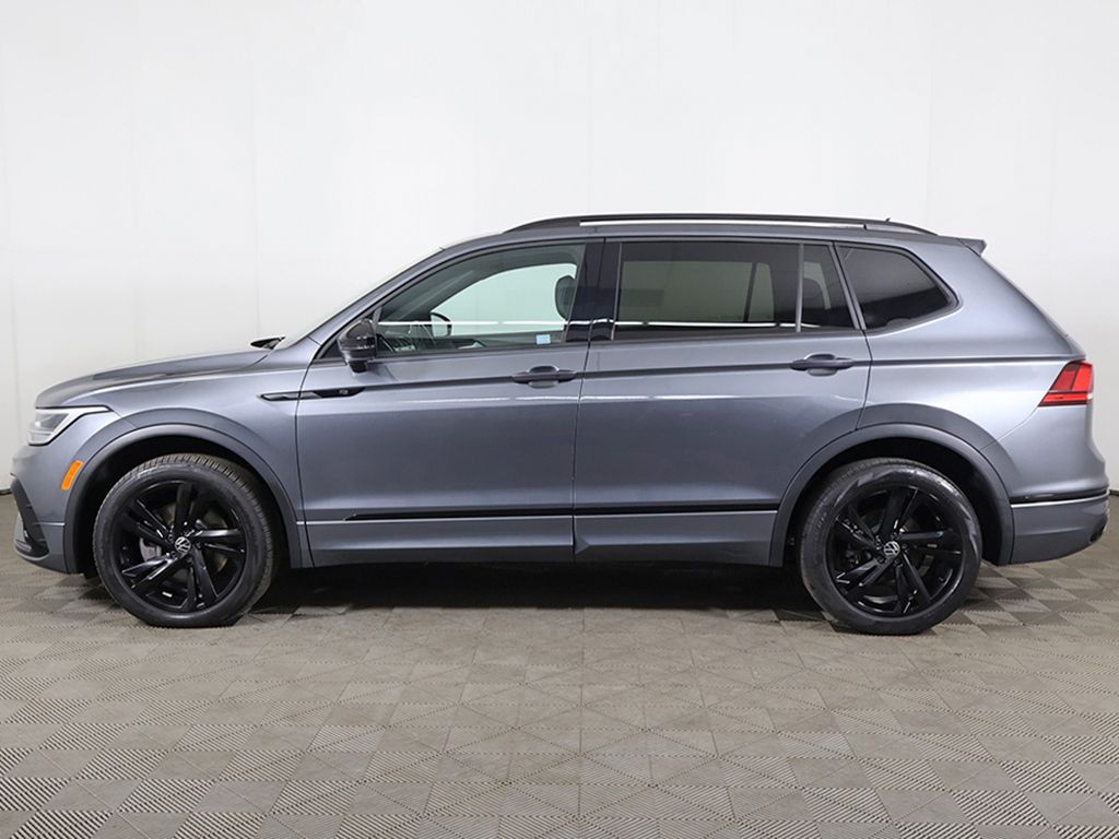 Used 2023 Gray Volkswagen 2.0T SE R-Line Black image 17
