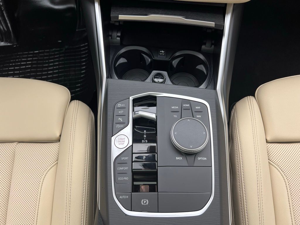 Thumbnail: 2026 BMW 3 Series - 12