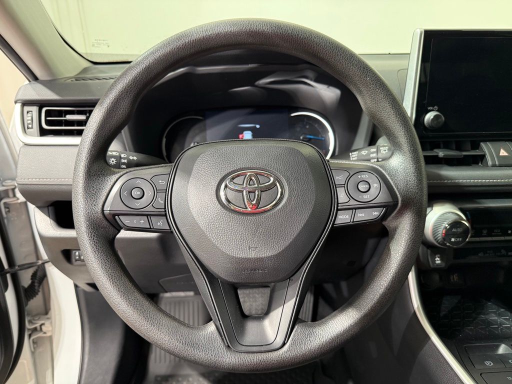 Thumbnail: 2025 Toyota RAV4 - 22
