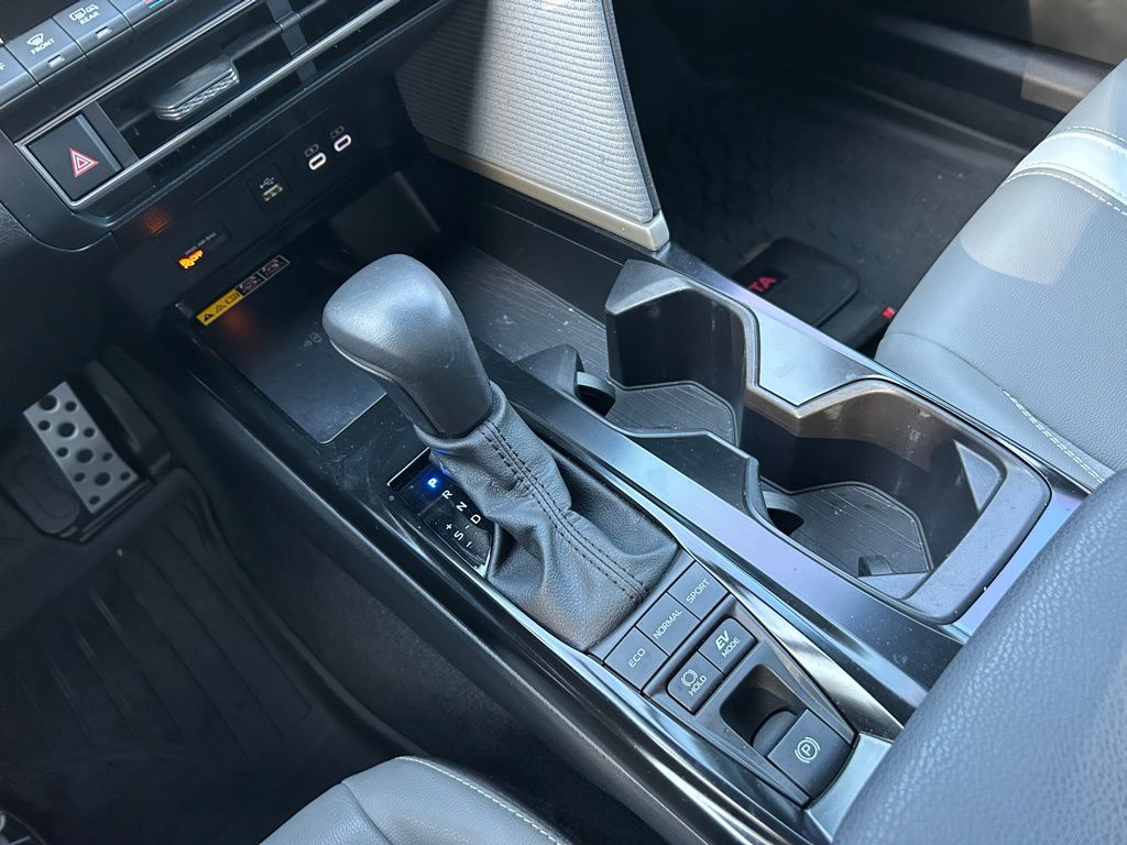 Thumbnail: 2025 Toyota Camry - 27