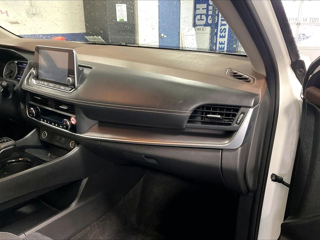 2023 Nissan Rogue — photo 13