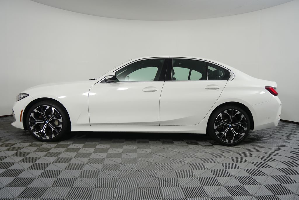 Thumbnail: 2025 BMW 3 Series - 6