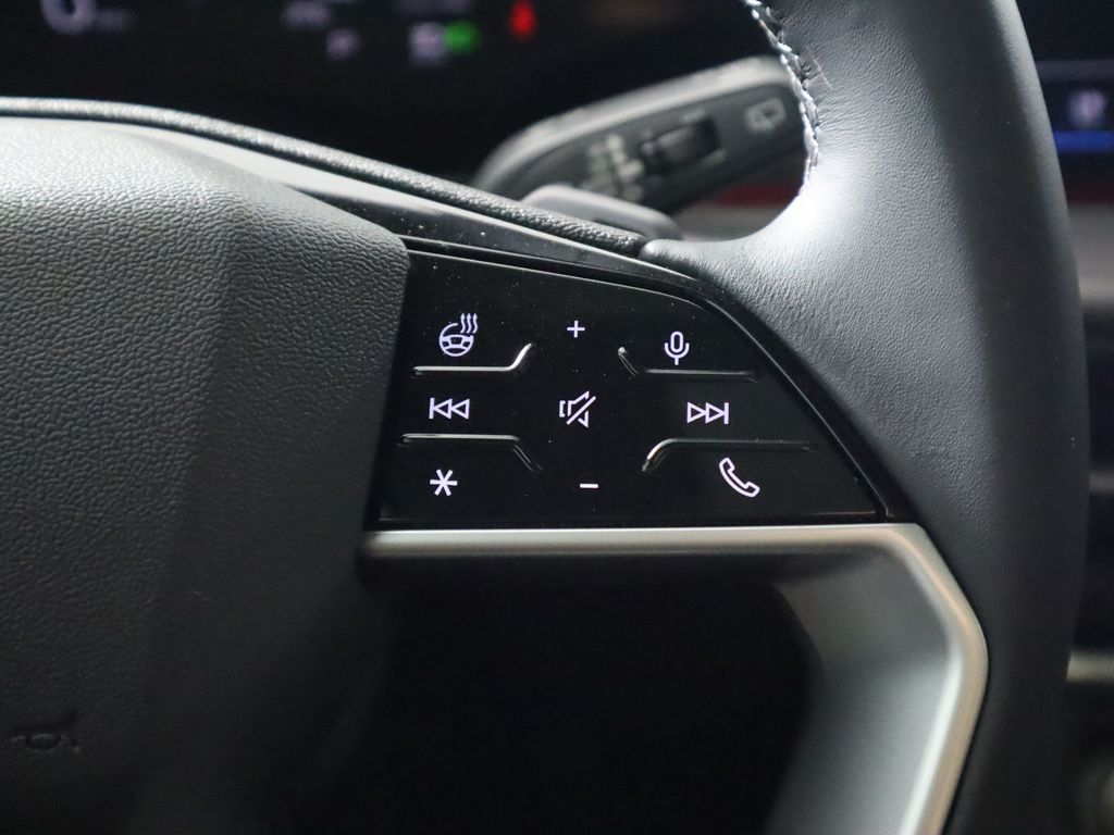 Thumbnail: 2025 Audi Q5 - 13