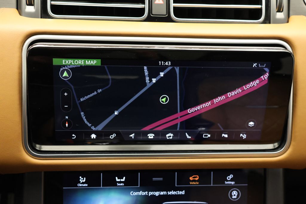 Thumbnail: 2019 Land Rover Range Rover - 23