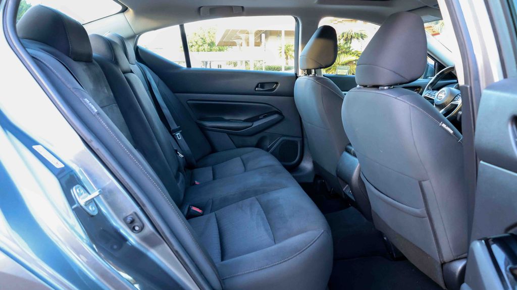 Used 2023 Nissan Altima 2.5 SV 4D Sedan