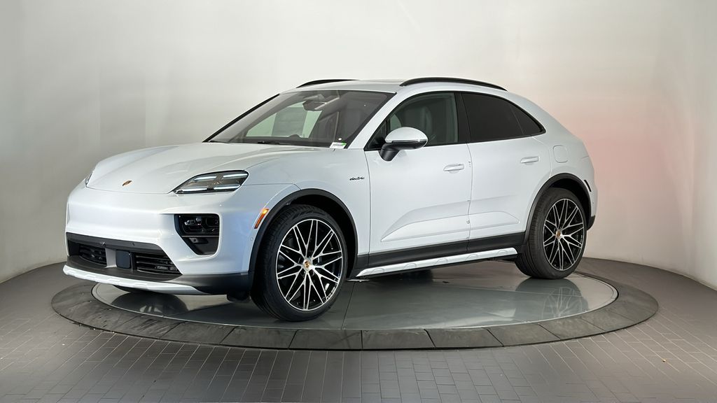 Thumbnail: 2025 Porsche Macan - 1