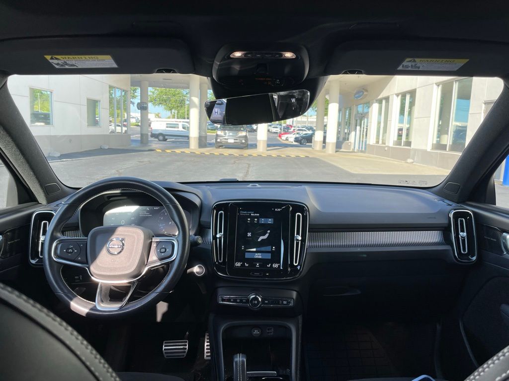 Thumbnail: 2021 Volvo XC40 - 5
