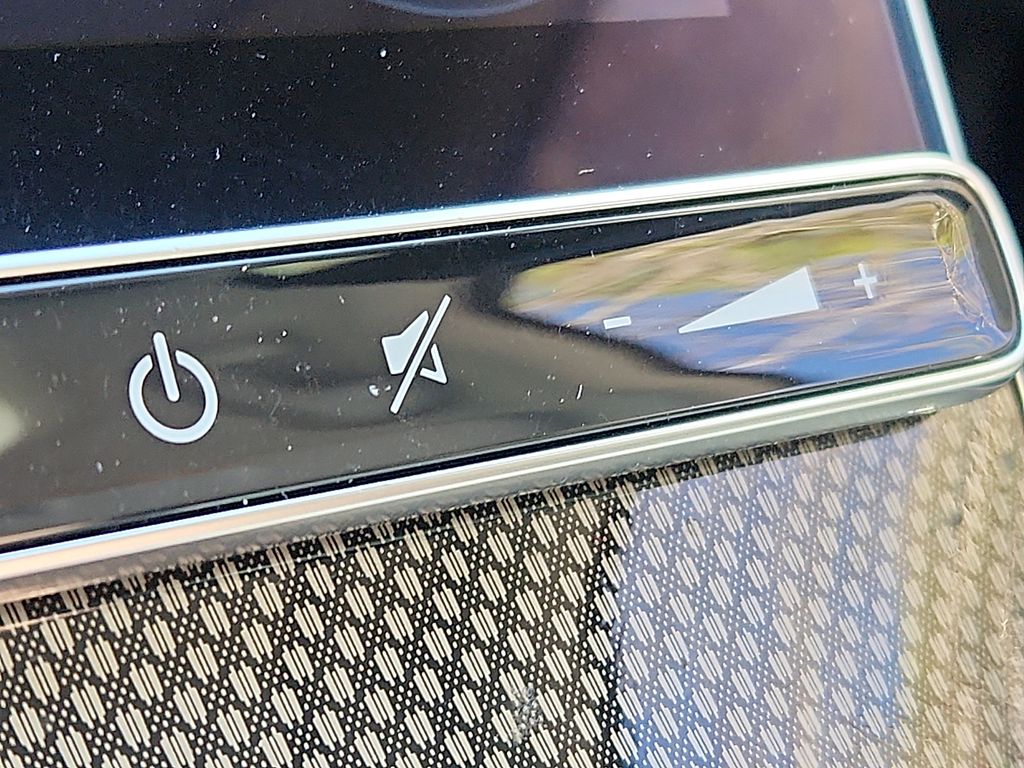 Thumbnail: 2023 Mercedes-Benz C-Class - 25