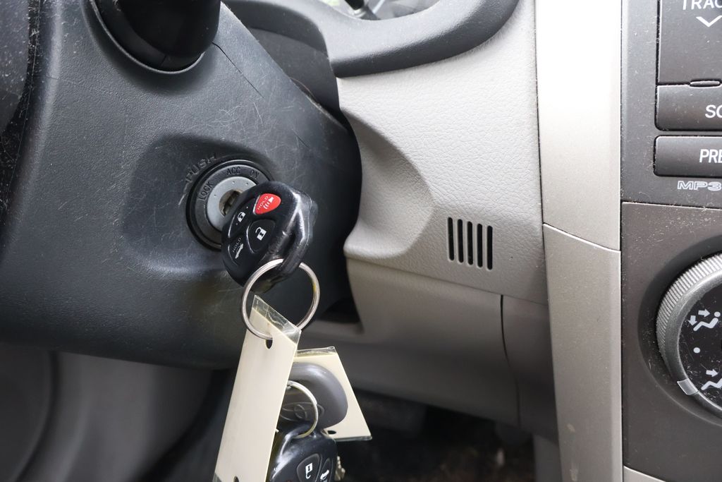 Thumbnail: 2011 Toyota Corolla - 25