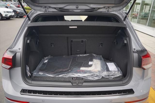 Thumbnail: 2026 Volkswagen Golf - 11