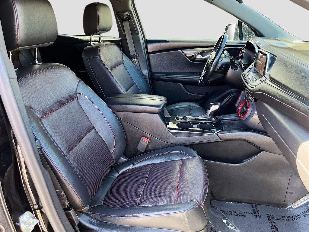 Used 2020 Black Chevrolet RS image 28