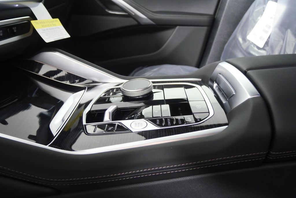 Thumbnail: 2026 BMW X6 - 22