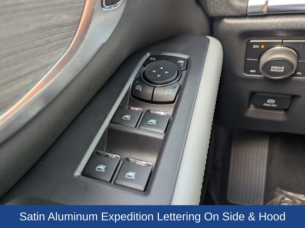 2025 Ford Expedition Platinum MAX
