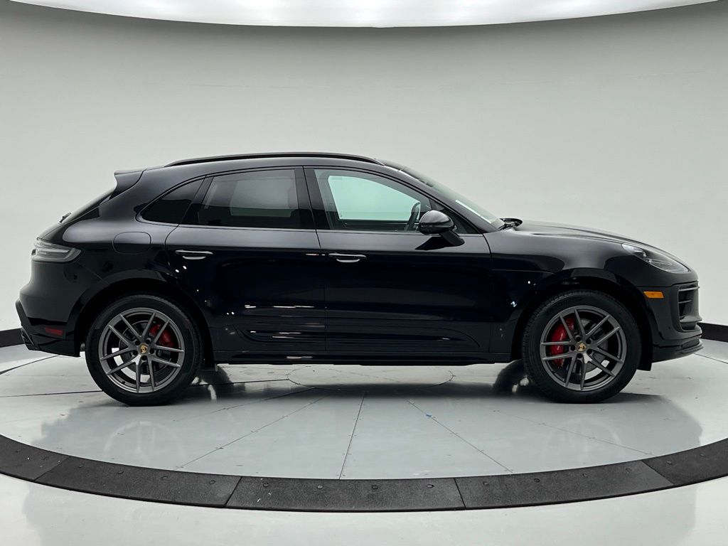 Thumbnail: 2025 Porsche Macan - 10