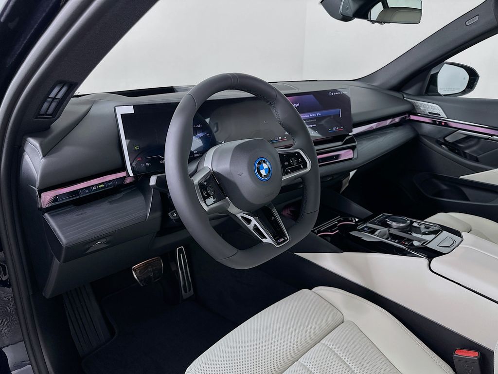Thumbnail: 2026 BMW i5 - 9