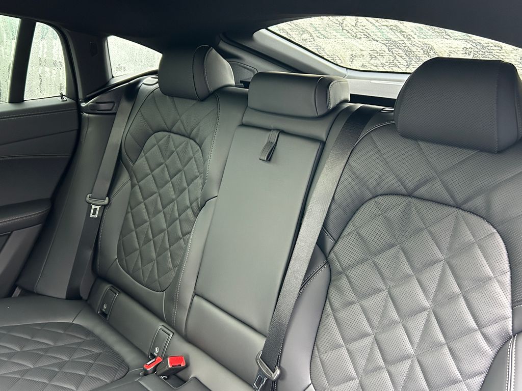 Thumbnail: 2026 BMW X6 - 32