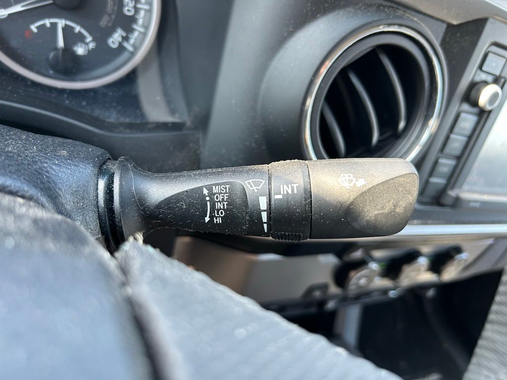 Thumbnail: 2019 Toyota Tacoma - 20