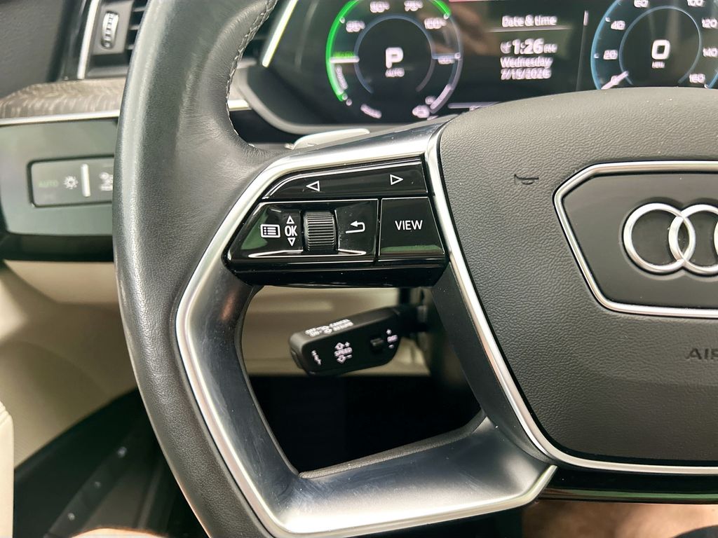 Thumbnail: 2024 Audi Q8 e-tron - 11