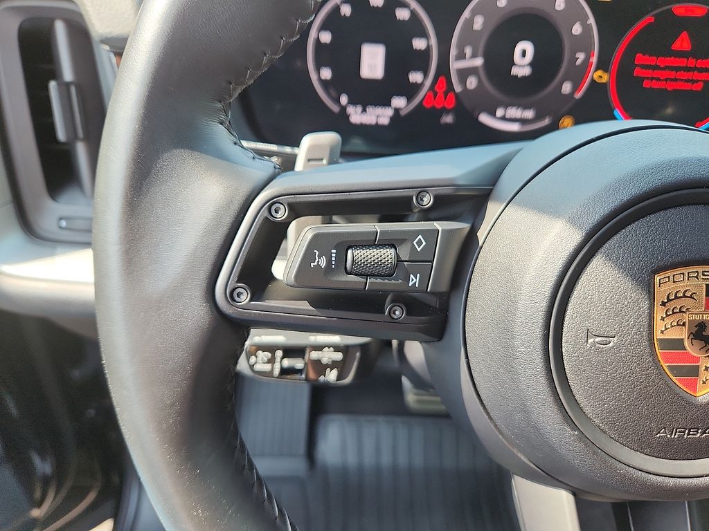 Thumbnail: 2024 Porsche Cayenne - 22