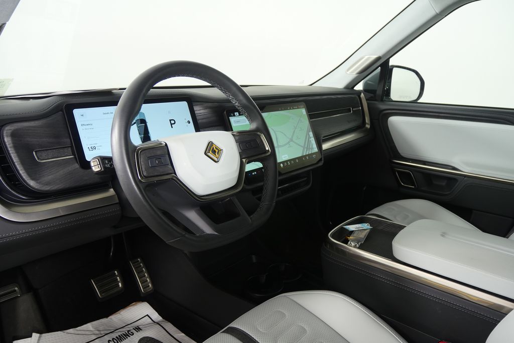 Thumbnail: 2023 Rivian R1S - 13