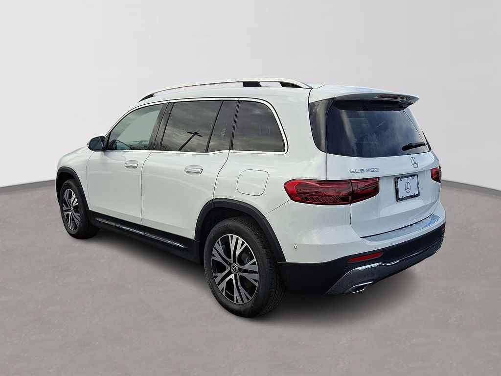 Thumbnail: 2026 Mercedes-Benz GLB - 4