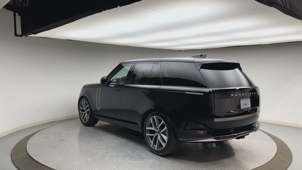 Thumbnail: 2026 Land Rover Range Rover - 4