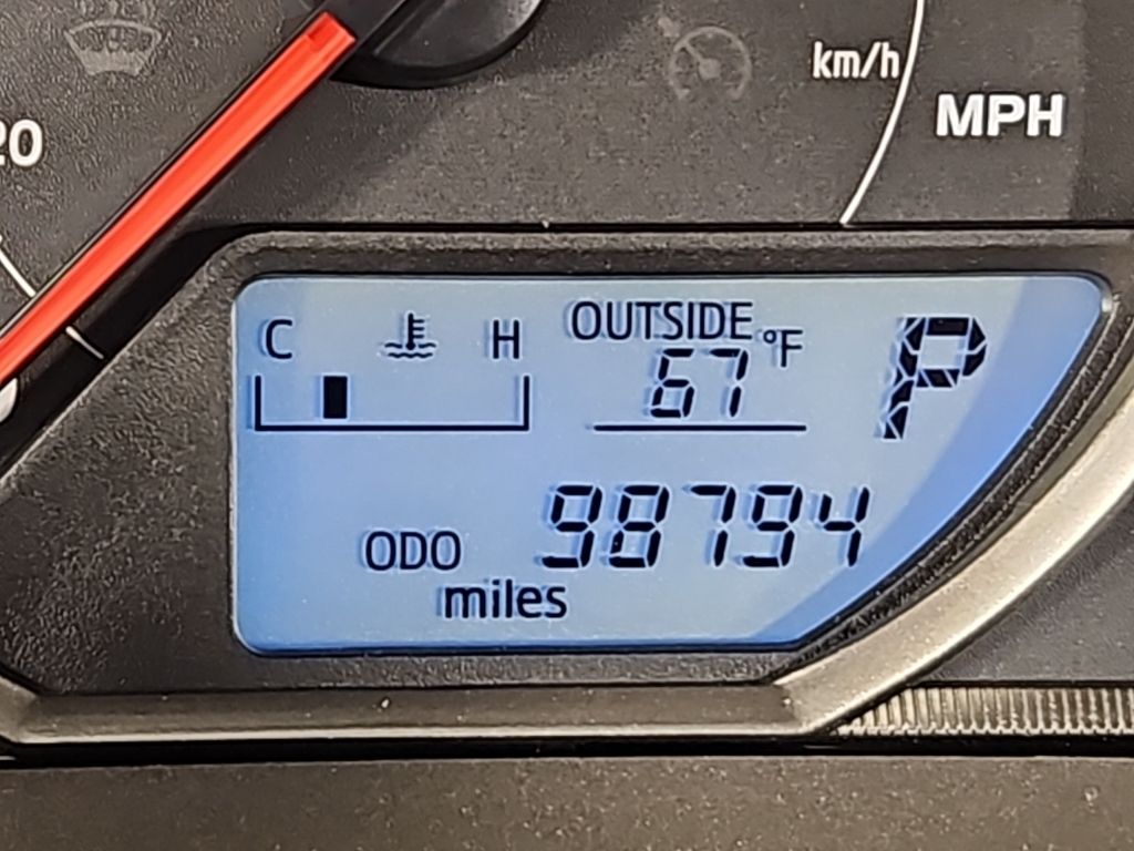 Thumbnail: 2015 Toyota RAV4 - 30