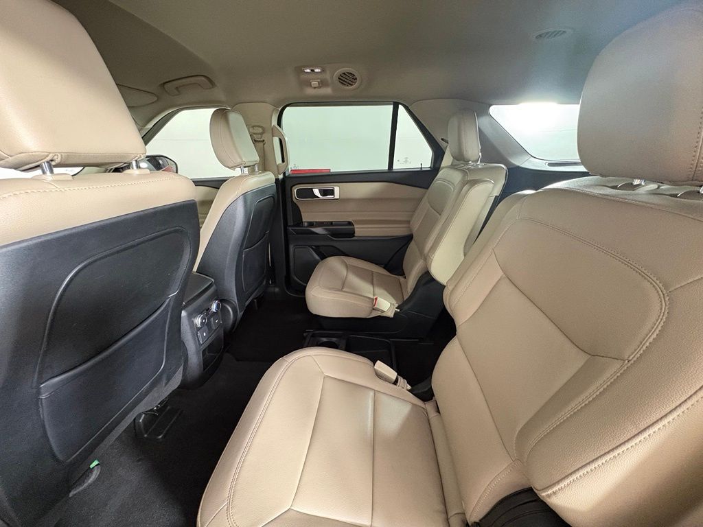 2020 Ford Explorer #43