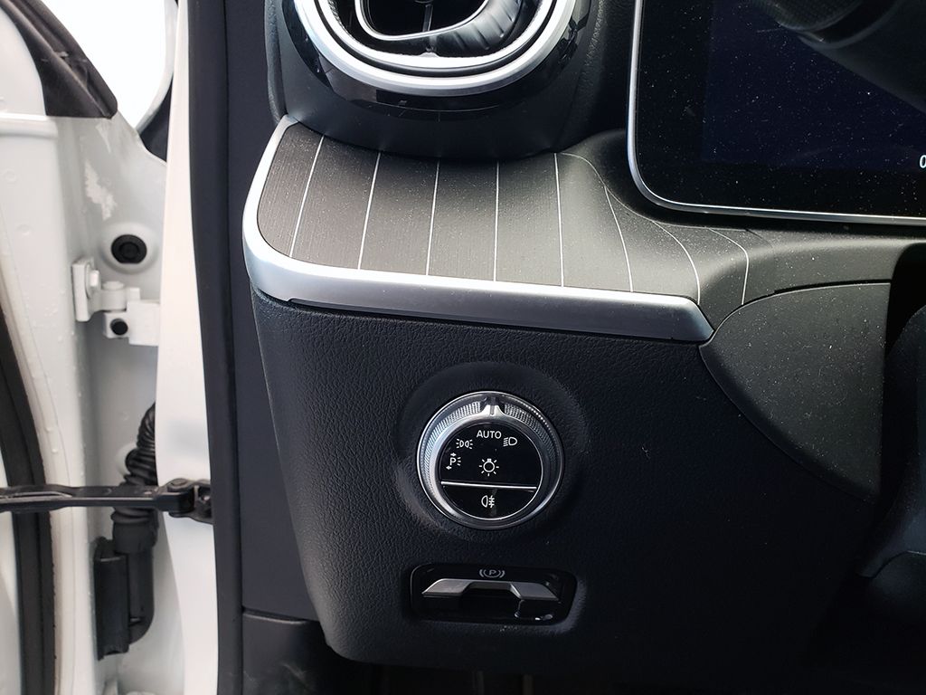 Thumbnail: 2022 Mercedes-Benz C-Class - 13