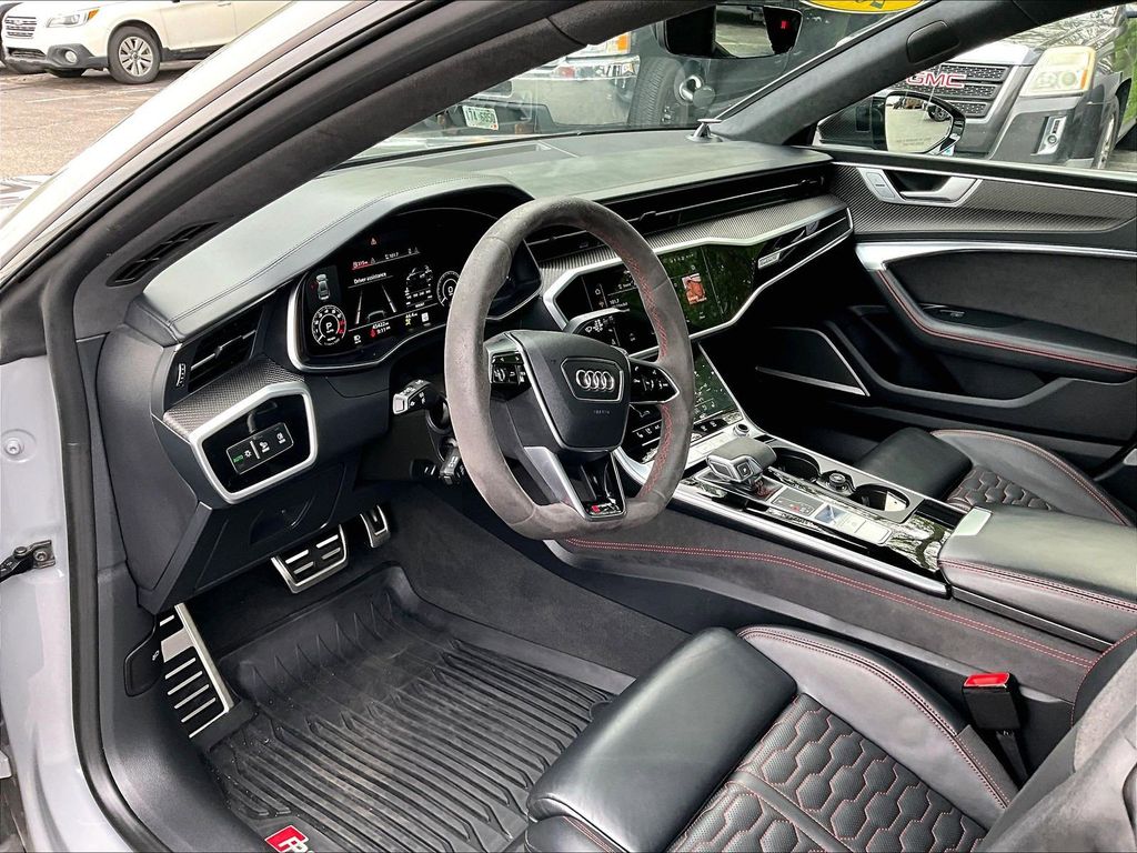 2023 Audi RS 7 — photo 8