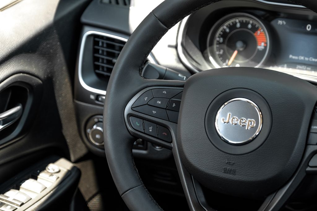used 2022 Jeep Cherokee car, priced at $25,800