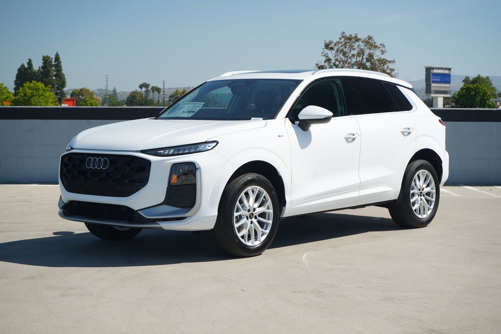 Thumbnail: 2026 Audi Q3 - 1