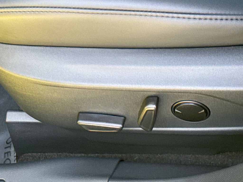 Certified Used 2025 Yellow Ford Premium image 28