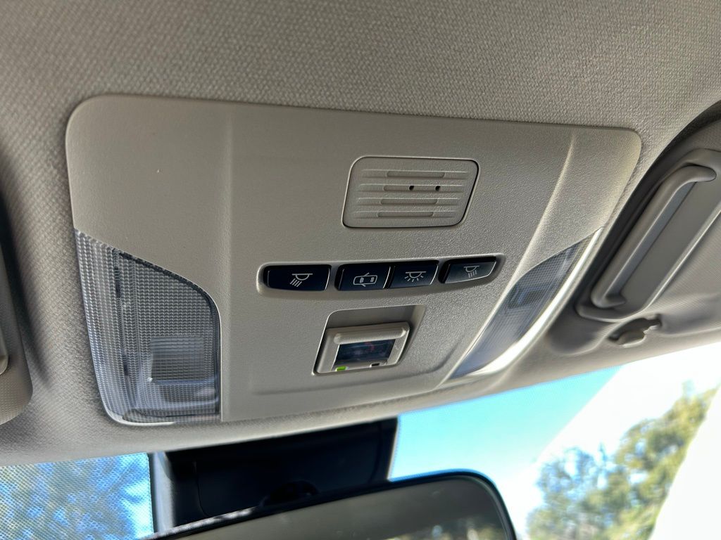 Thumbnail: 2022 Toyota Corolla - 28