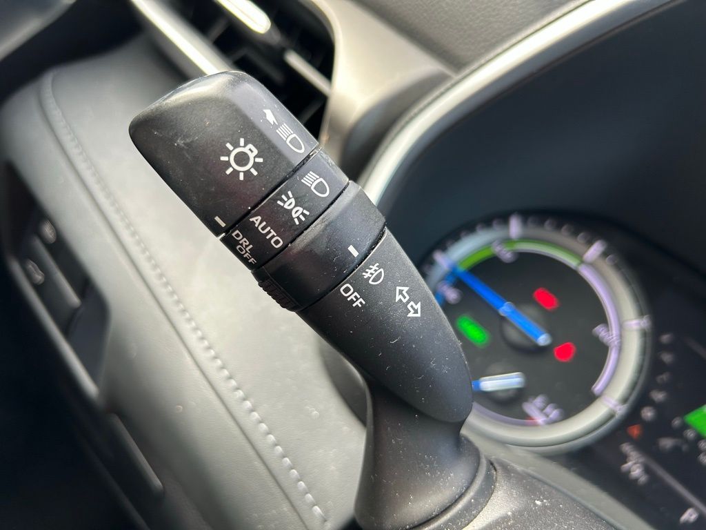 Thumbnail: 2021 Toyota Highlander - 29