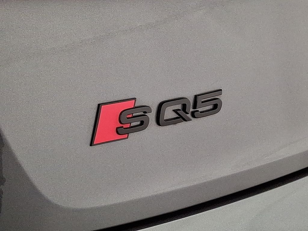 Thumbnail: 2023 Audi SQ5 - 29