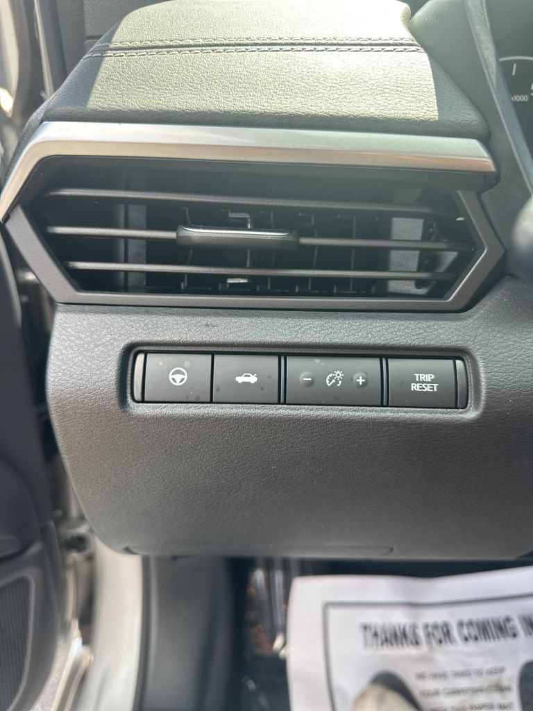 2022 Brilliant Silver Metallic Nissan Altima 2.5 SV FWD Sedan