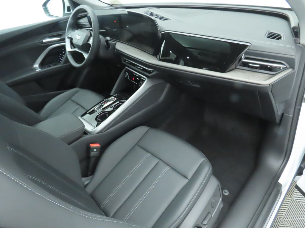 Thumbnail: 2025 Audi Q5 - 19