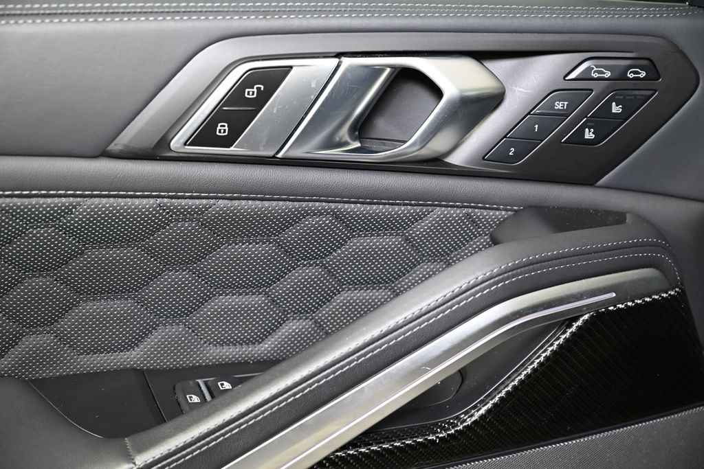 Thumbnail: 2022 BMW X6 - 23