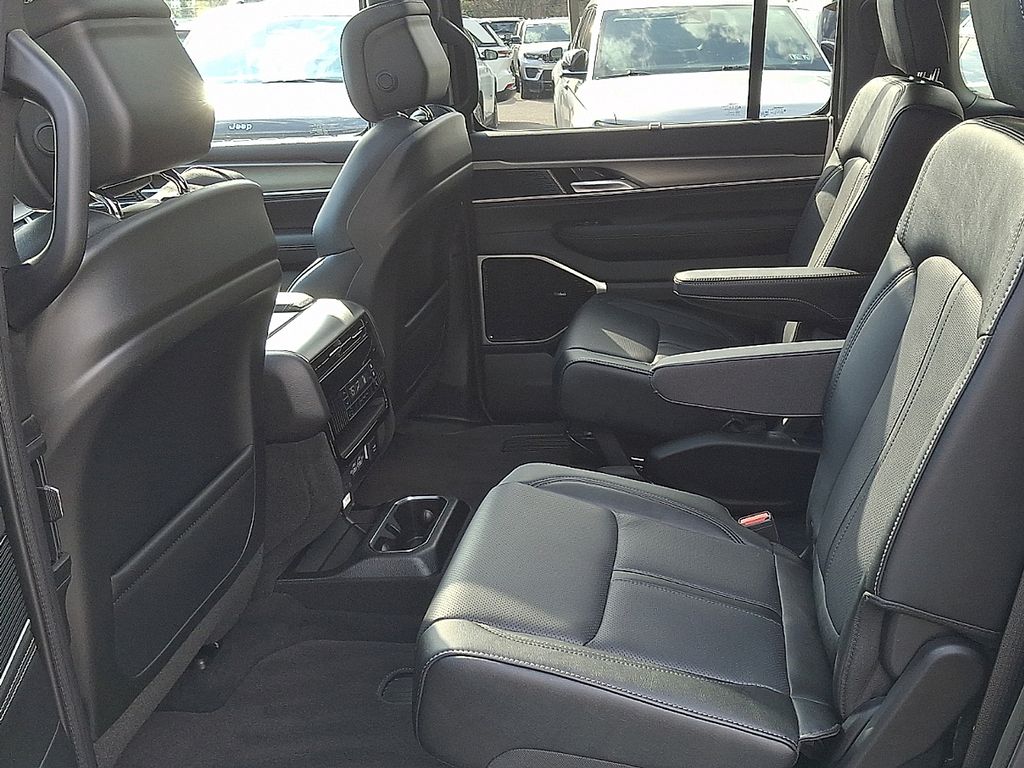 New 2026 Jeep Grand Wagoneer SUV
