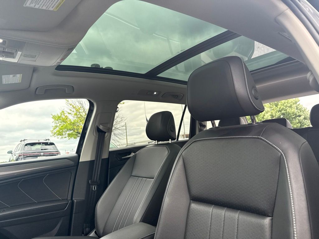 2024 Volkswagen Tiguan 2.0T SE Black at Audi Porsche Sewickley