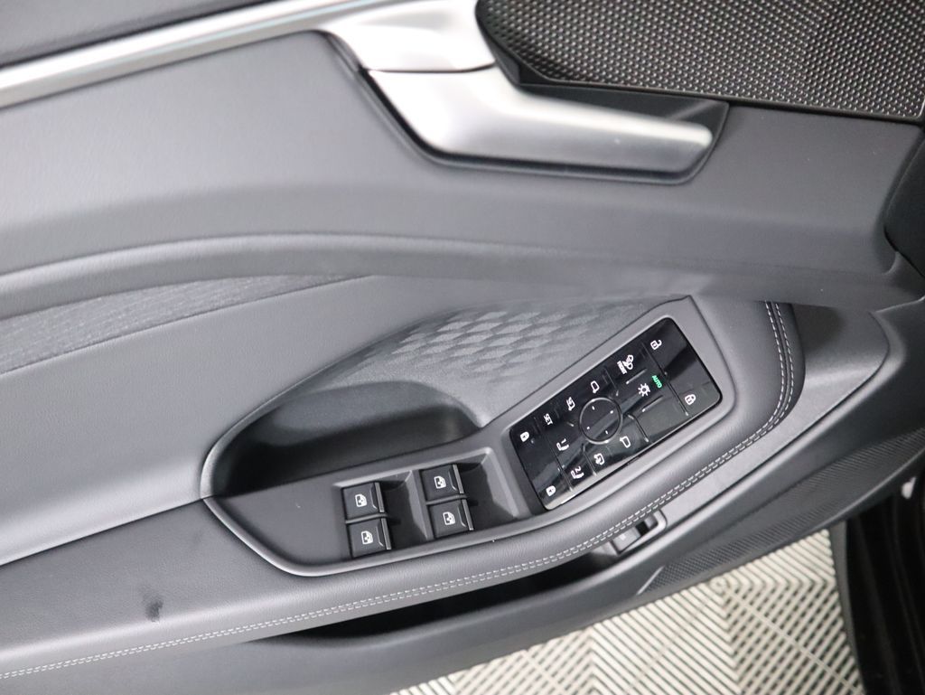 Thumbnail: 2026 Audi A6 - 25