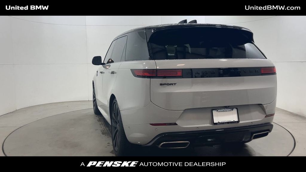 Thumbnail: 2024 Land Rover Range Rover Sport - 7