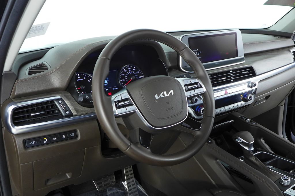 Thumbnail: 2022 Kia Telluride - 32
