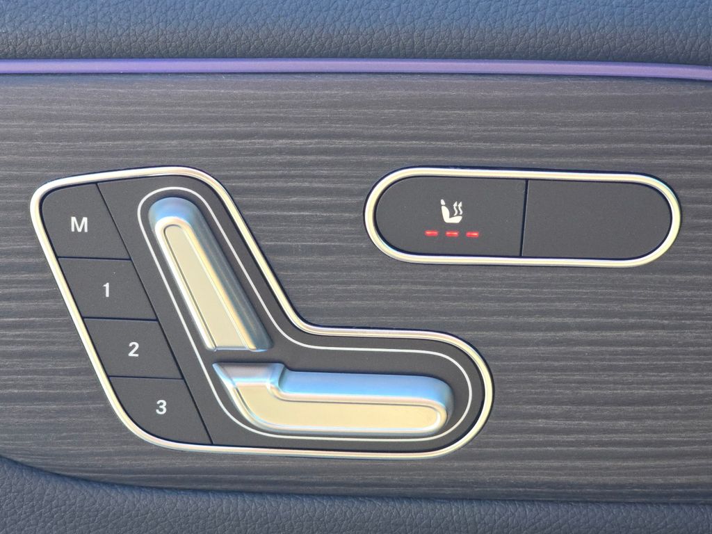 New 2026 Gray Mercedes-Benz GLA 250 image 6