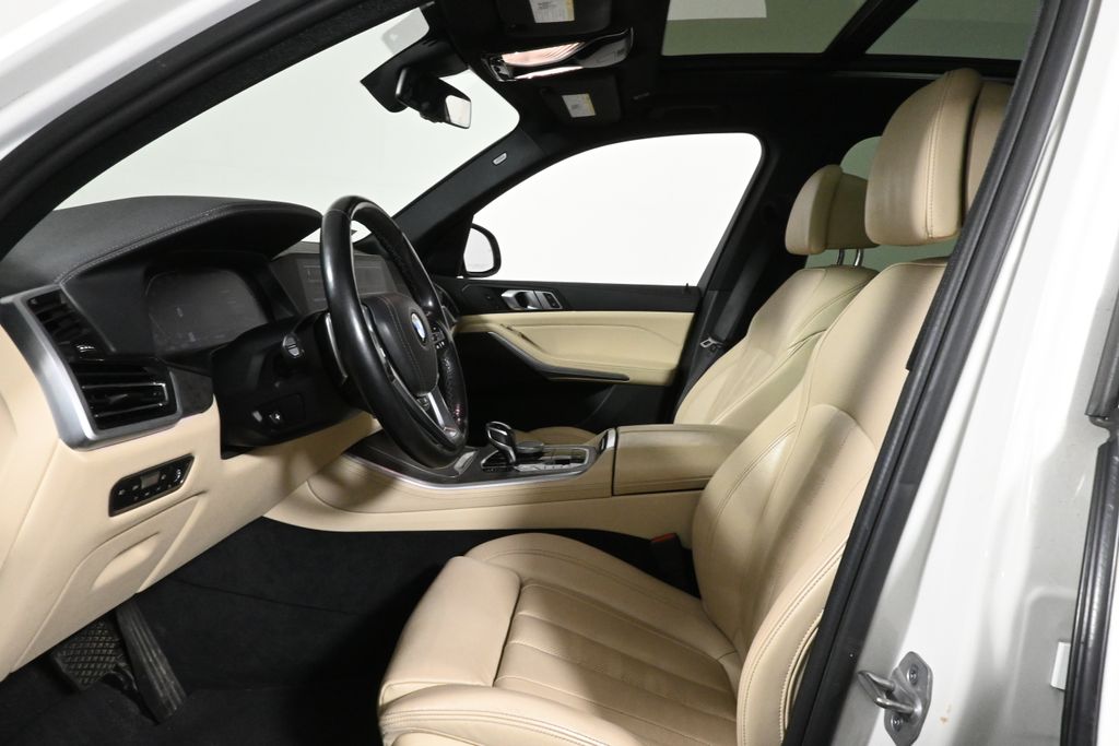 Thumbnail: 2021 BMW X5 - 3