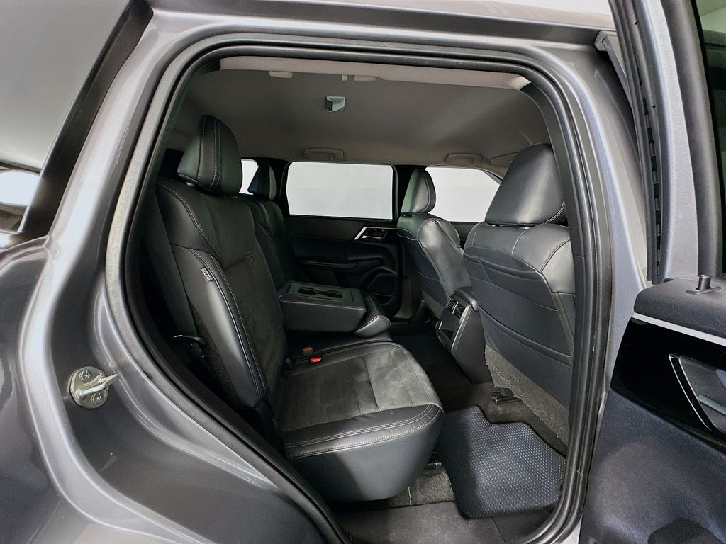 Thumbnail: 2022 Mitsubishi Outlander - 29